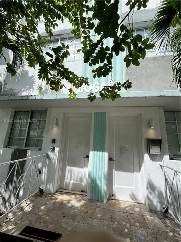 $2,000 | 700 16th Street, Unit 204, Miami Beach, FL 33139