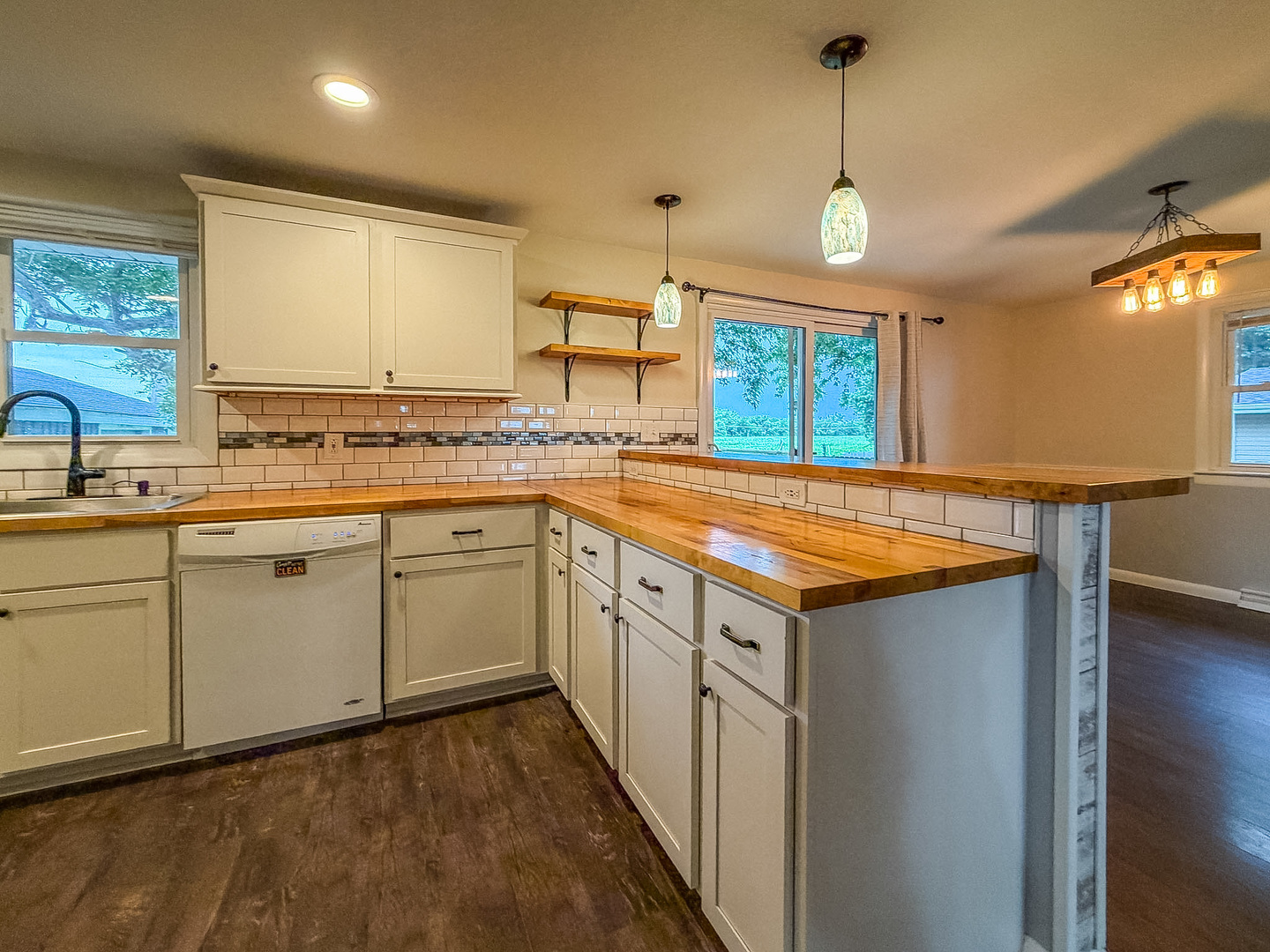 5155 Lake Road Mattoon, IL 61938 - Photo 12 of 39