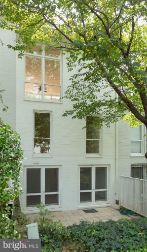 725 Delaware Avenue Southwest, Unit 218 Washington, DC 20024 - Photo 13 of 22 Interior (General)