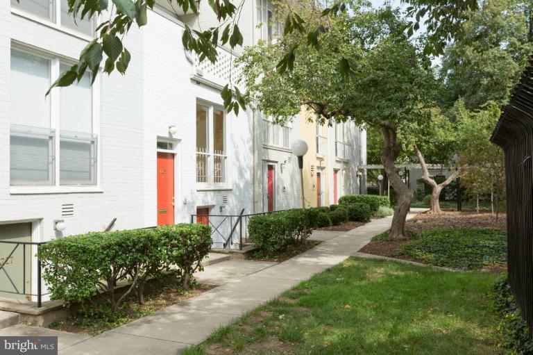 725 Delaware Avenue Southwest, Unit 218 Washington, DC 20024 - Photo 14 of 22 Exterior (General)