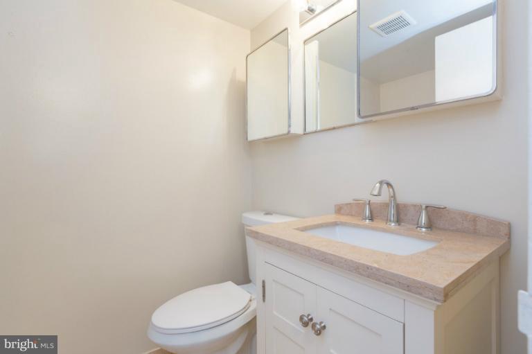 725 Delaware Avenue Southwest, Unit 218 Washington, DC 20024 - Photo 10 of 22 Interior (General)