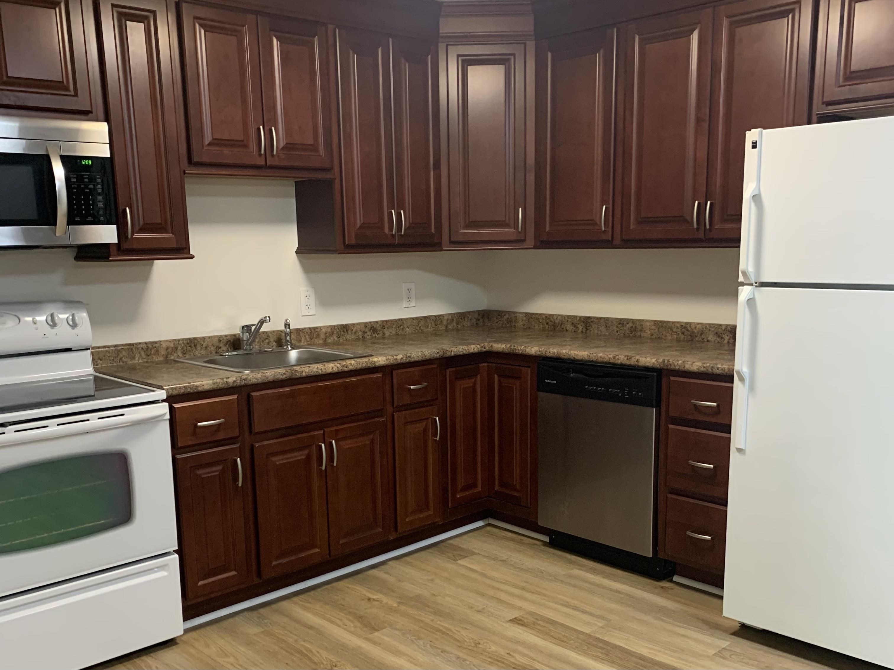 39 Old Hackett Hill Road, Unit 3B Manchester, NH 03102 - Photo 3 of 17
