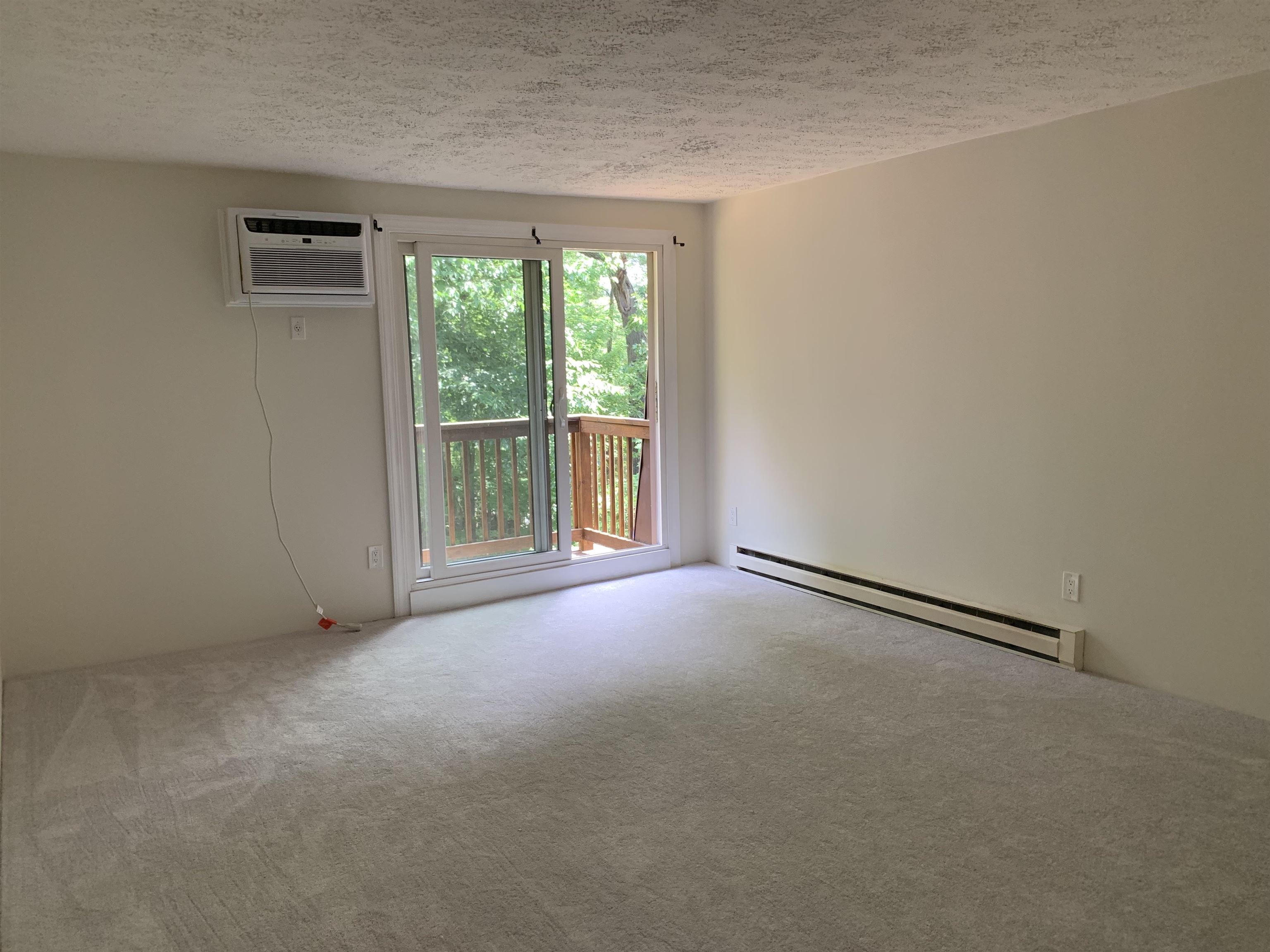 39 Old Hackett Hill Road, Unit 3B Manchester, NH 03102 - Photo 7 of 17