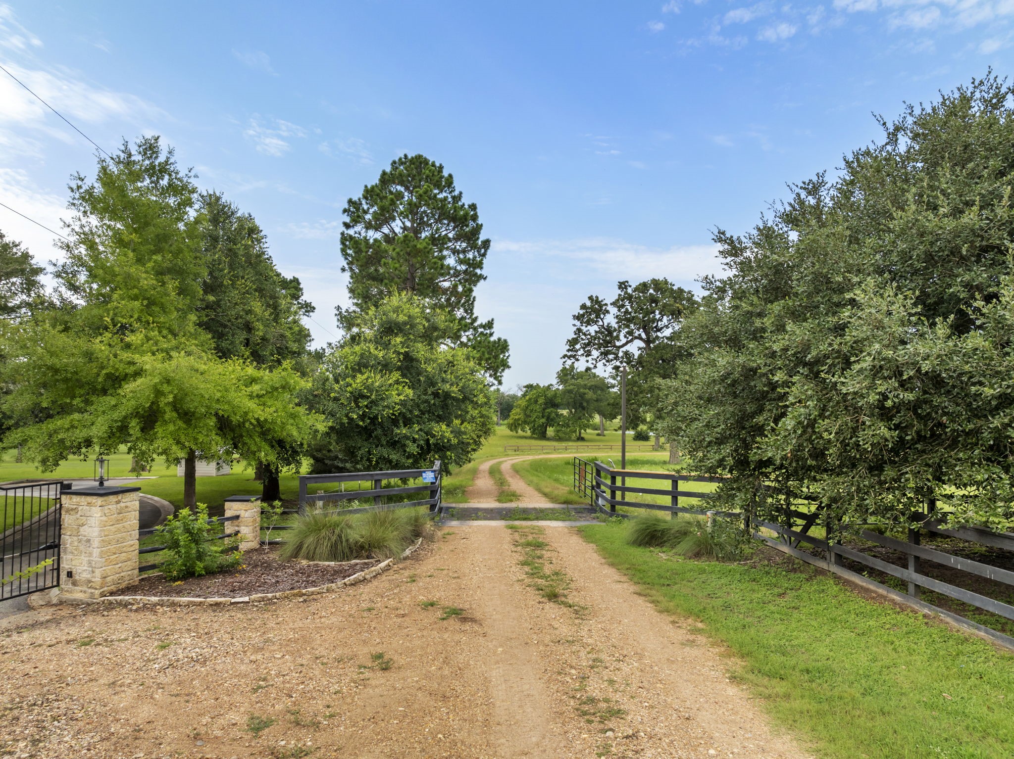 202 Blackberry Lane Washington, TX 77880 - Photo 5 of 43