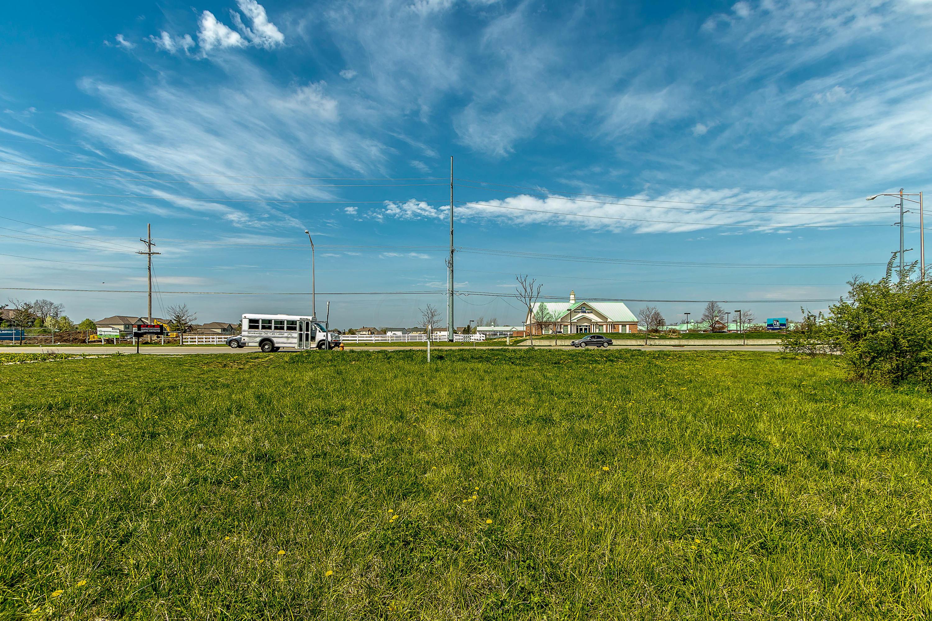 2440 Hilliard Rome Road Columbus, OH 43228 - Photo 4 of 11 Gallery Image 4