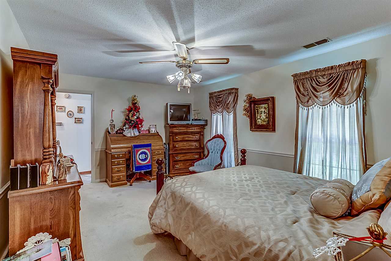 1355 Goodman Road East Southaven, MS 38671 - Photo 8 of 24 Gallery Image 8