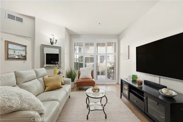 $425,000 | 535 Magnolia Avenue, Unit 113, Long Beach, CA 90802