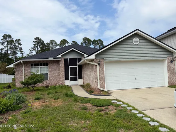 $2,000 | 5925 Round Table Road, Jacksonville, FL 32254