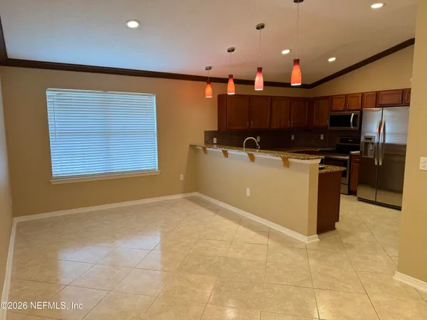 $2,000 | 5925 Round Table Road, Jacksonville, FL 32254