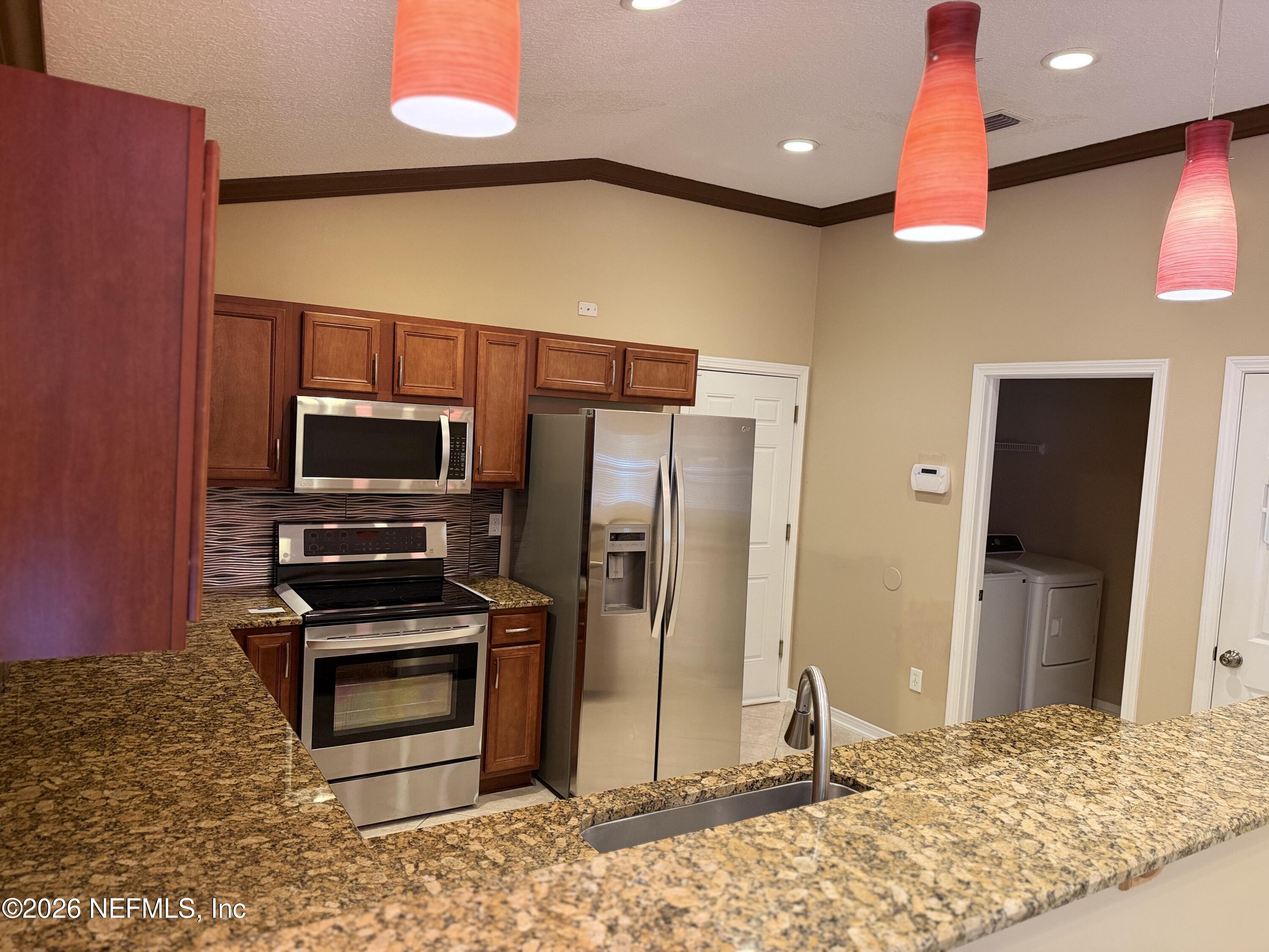 5925 Round Table Road Jacksonville, FL 32254 - Photo 7 of 21 IMG_2151