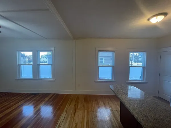 $2,200 | 290 Hilldale Avenue, Unit 1, Haverhill, MA 01832