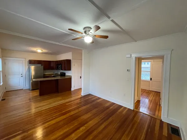 $2,200 | 290 Hilldale Avenue, Unit 1, Haverhill, MA 01832