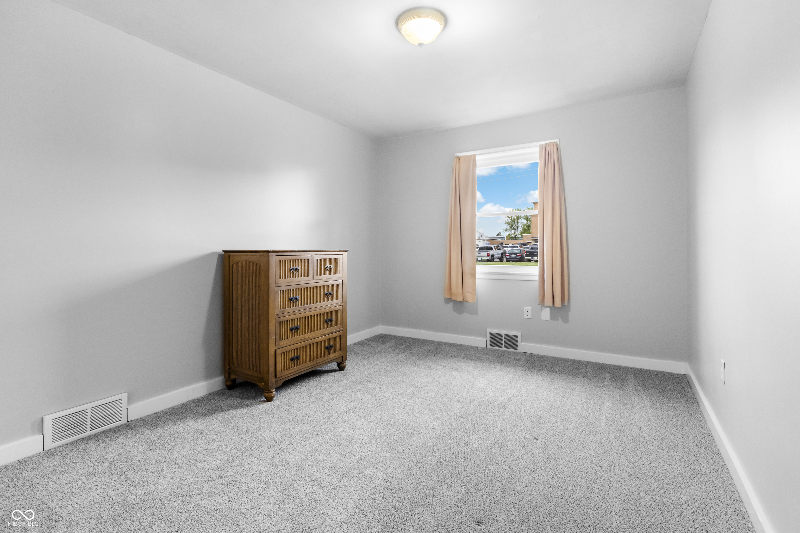 2613 Maple Street Columbus, IN 47201 - Photo 23 of 33