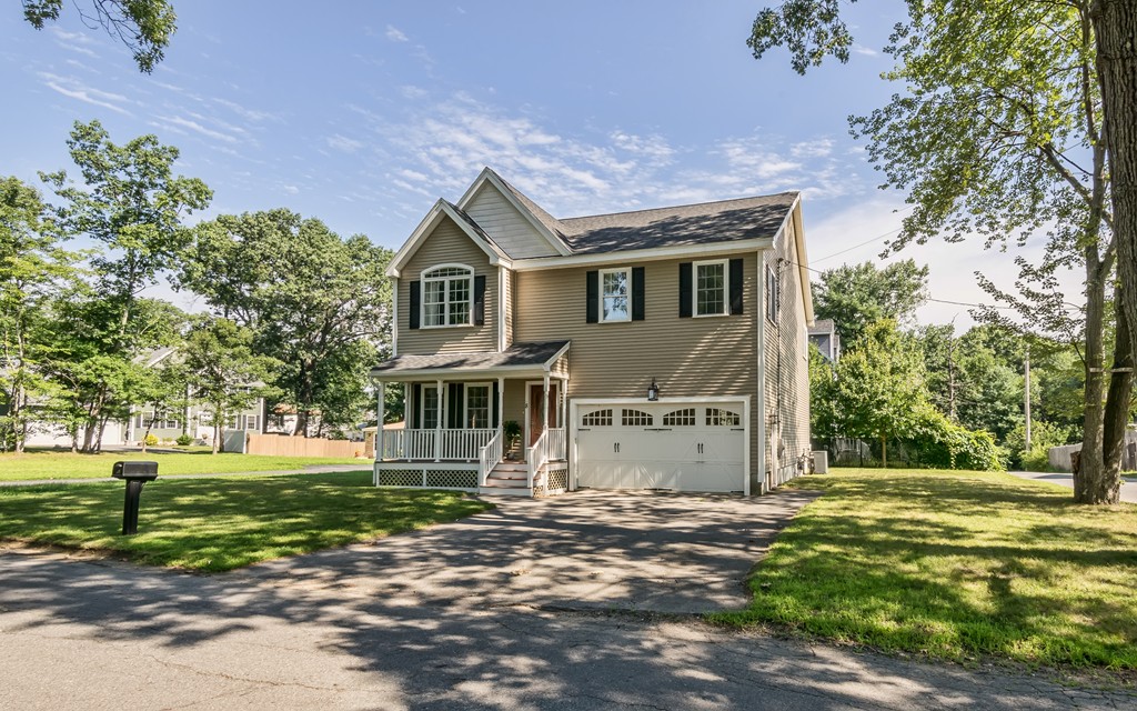 8 Bell Road Tewksbury, MA 01876 - Photo 1 of 23 Gallery Image 1