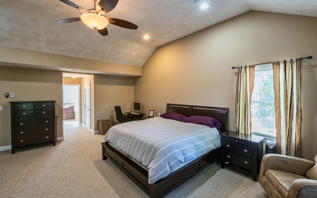 8 Bell Road Tewksbury, MA 01876 - Photo 17 of 23 Gallery Image 17