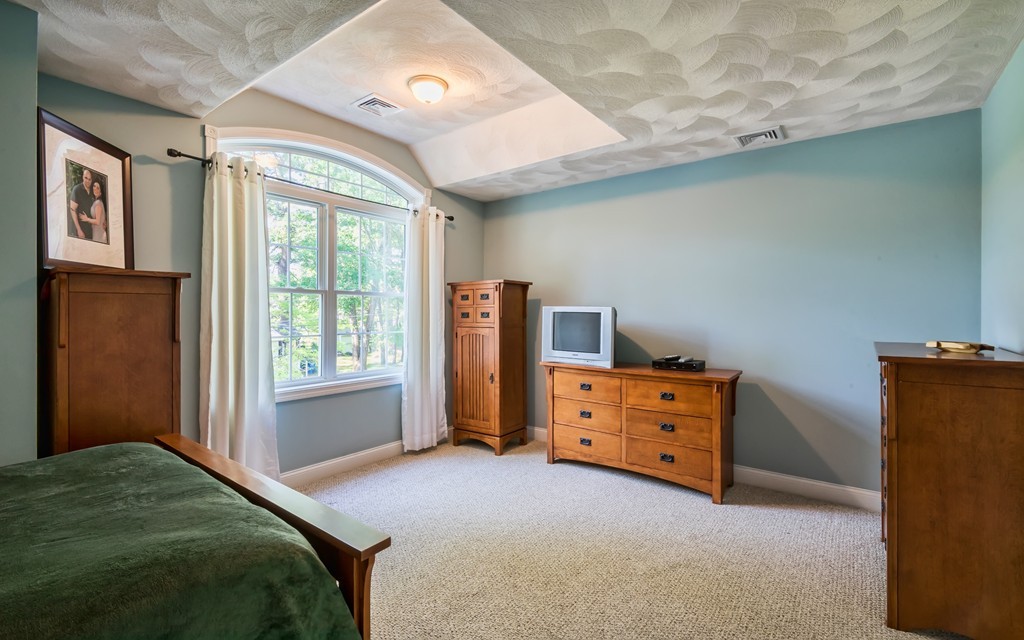 8 Bell Road Tewksbury, MA 01876 - Photo 20 of 23 Gallery Image 20