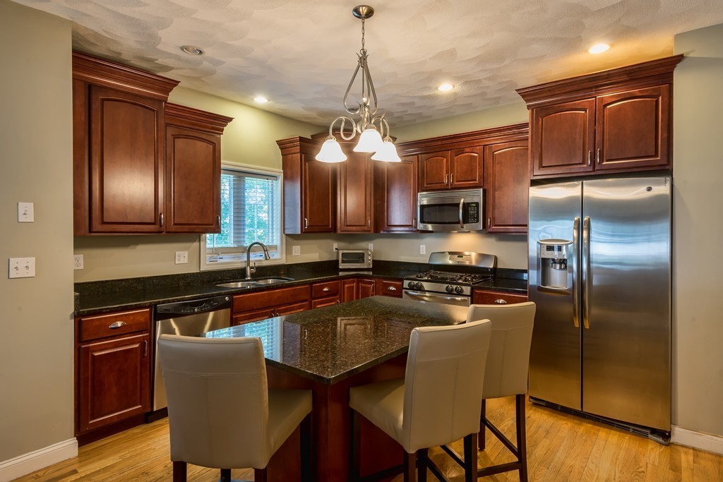 8 Bell Road Tewksbury, MA 01876 - Photo 8 of 23 Gallery Image 8