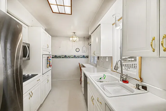 $329,900 | 3959 Arthur Street Northeast, Columbia Heights, MN 55421