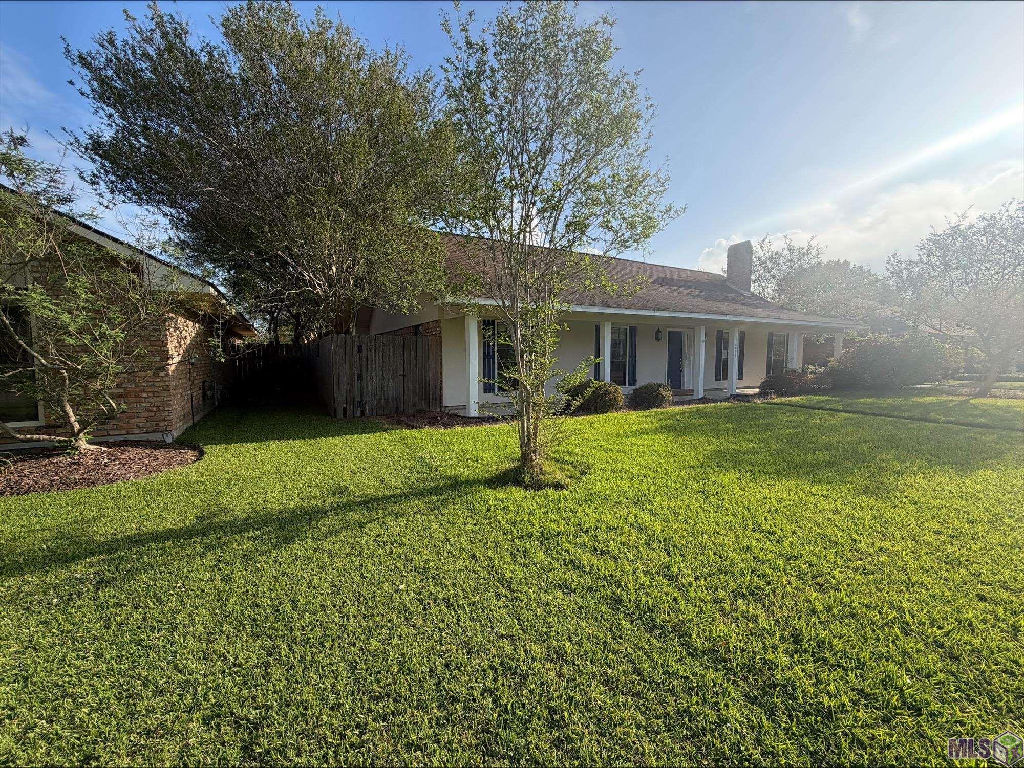 16005 Chickamauga Avenue Baton Rouge, LA 70817 - Photo 2 of 22