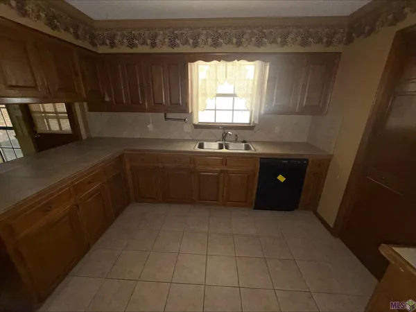 $255,000 | 16005 Chickamauga Avenue, Baton Rouge, LA 70817