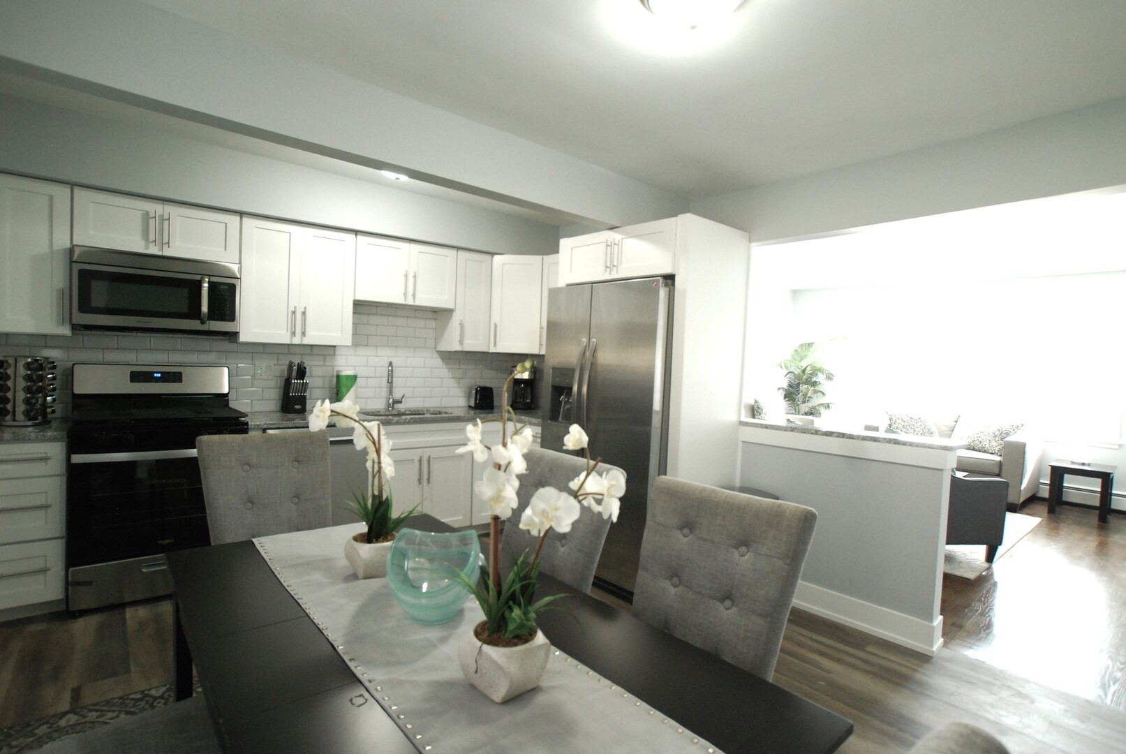 2246 South 17th Avenue, Unit 1E Riverside, IL 60546 - Photo 2 of 8