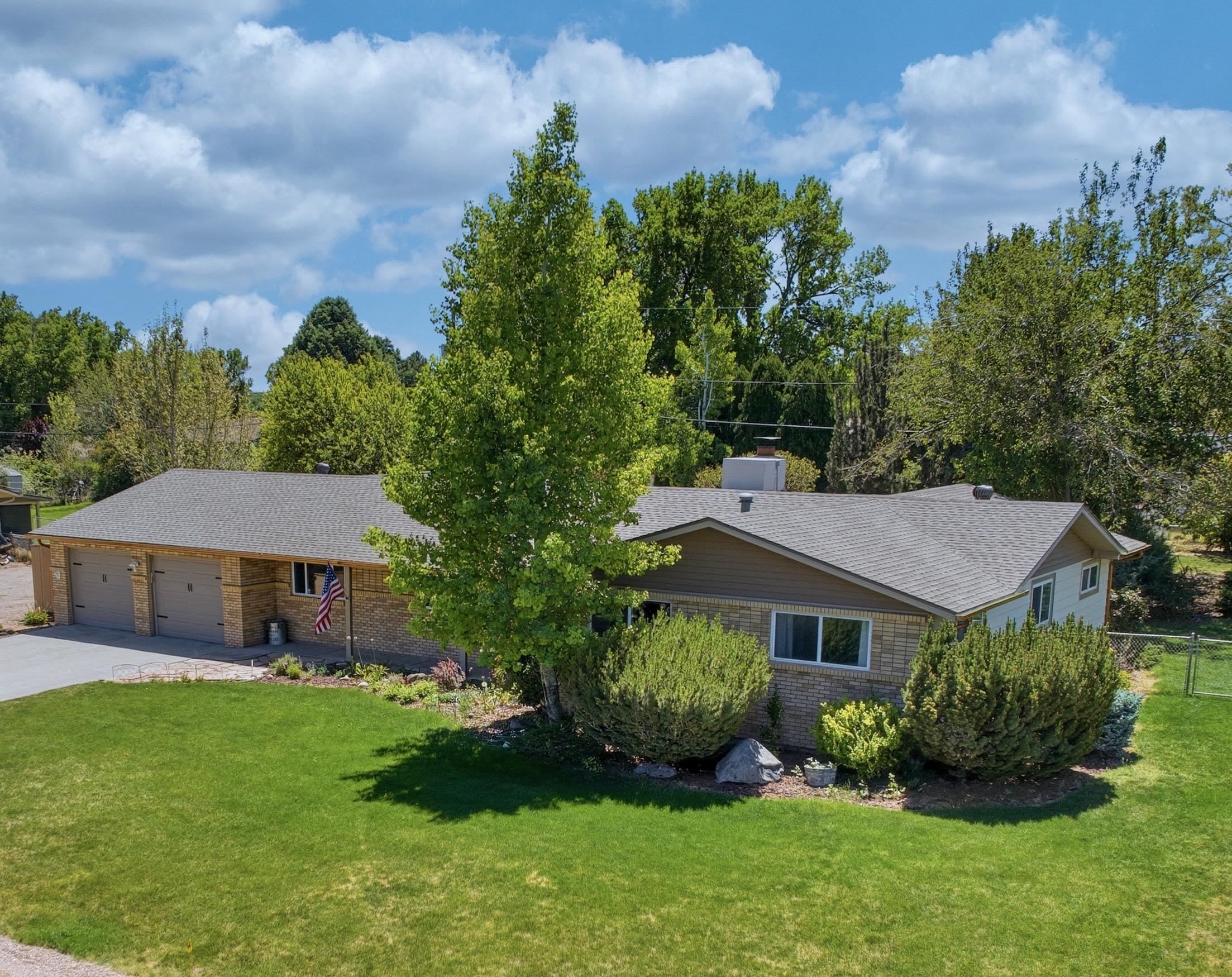 2255 Tanglewood Road Grand Junction, CO 81507 - Photo 3 of 31