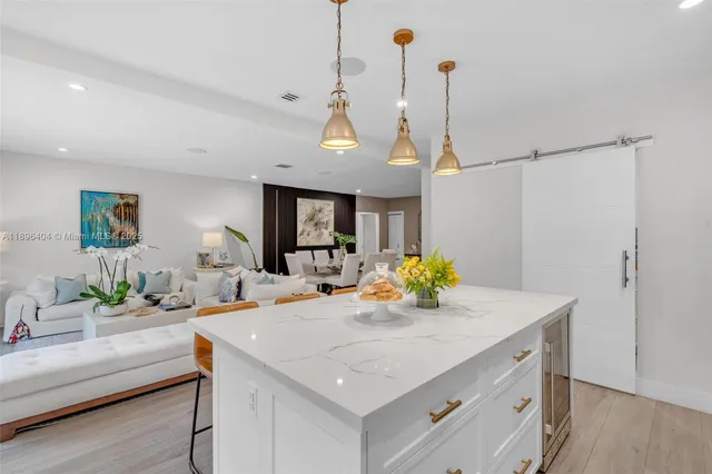 $2,395,000 | 6235 Alton Road, Miami Beach, FL 33140