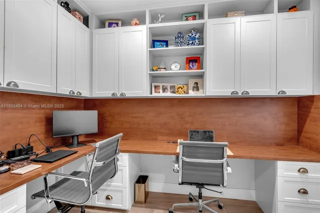 $2,395,000 | 6235 Alton Road, Miami Beach, FL 33140