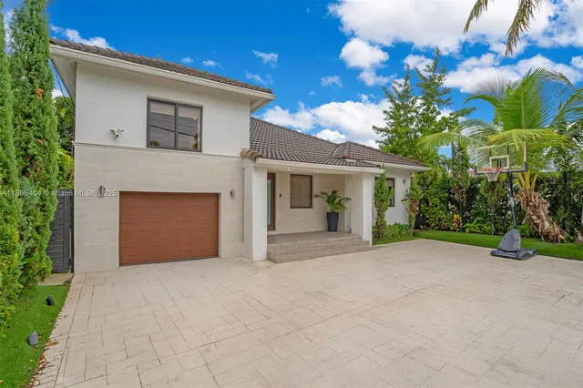 $2,395,000 | 6235 Alton Road, Miami Beach, FL 33140