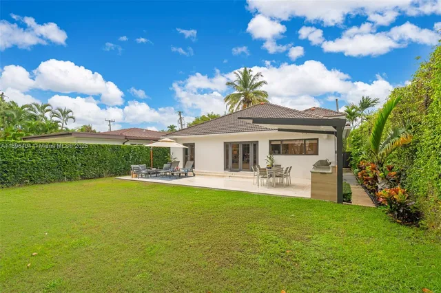 $2,395,000 | 6235 Alton Road, Miami Beach, FL 33140