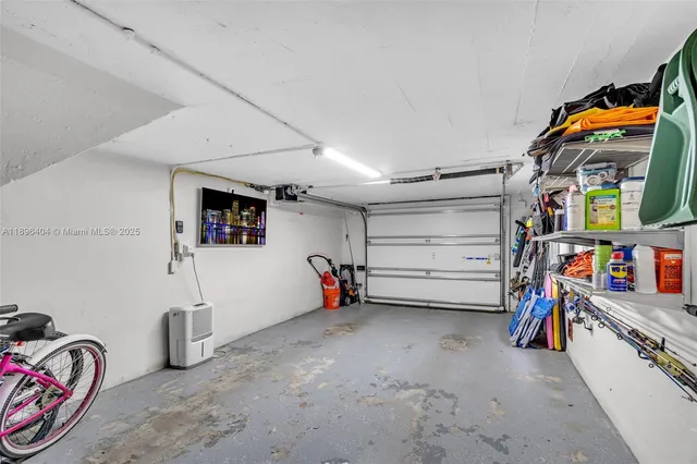 $2,395,000 | 6235 Alton Road, Miami Beach, FL 33140