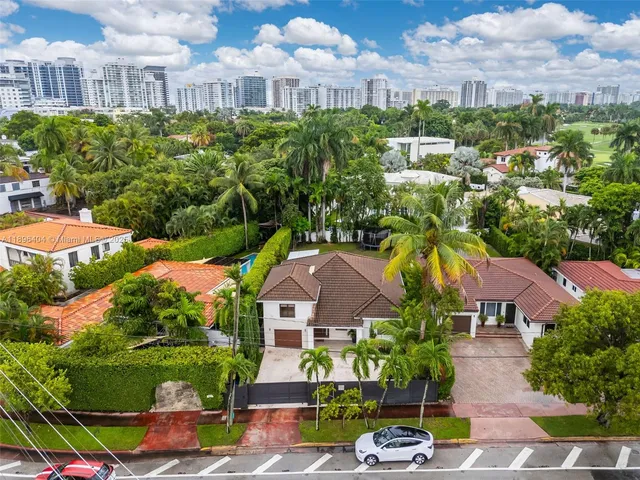 $2,395,000 | 6235 Alton Road, Miami Beach, FL 33140