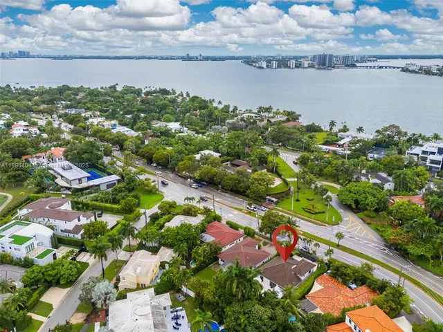 $2,395,000 | 6235 Alton Road, Miami Beach, FL 33140