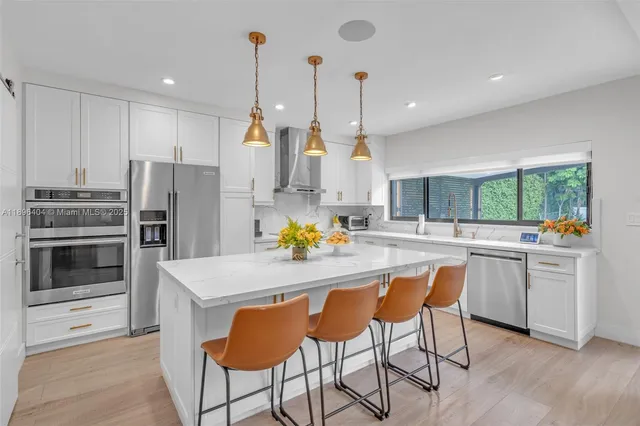 $2,395,000 | 6235 Alton Road, Miami Beach, FL 33140