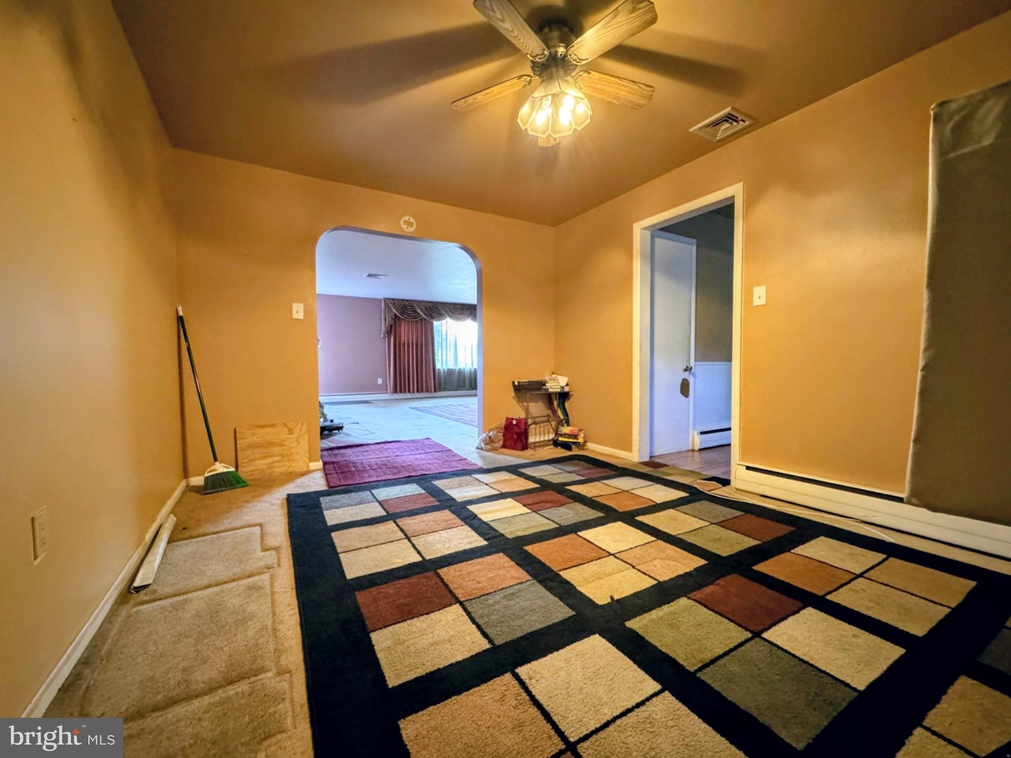 401 Bondsville Road Downingtown, PA 19335 - Photo 8 of 29 Dining room