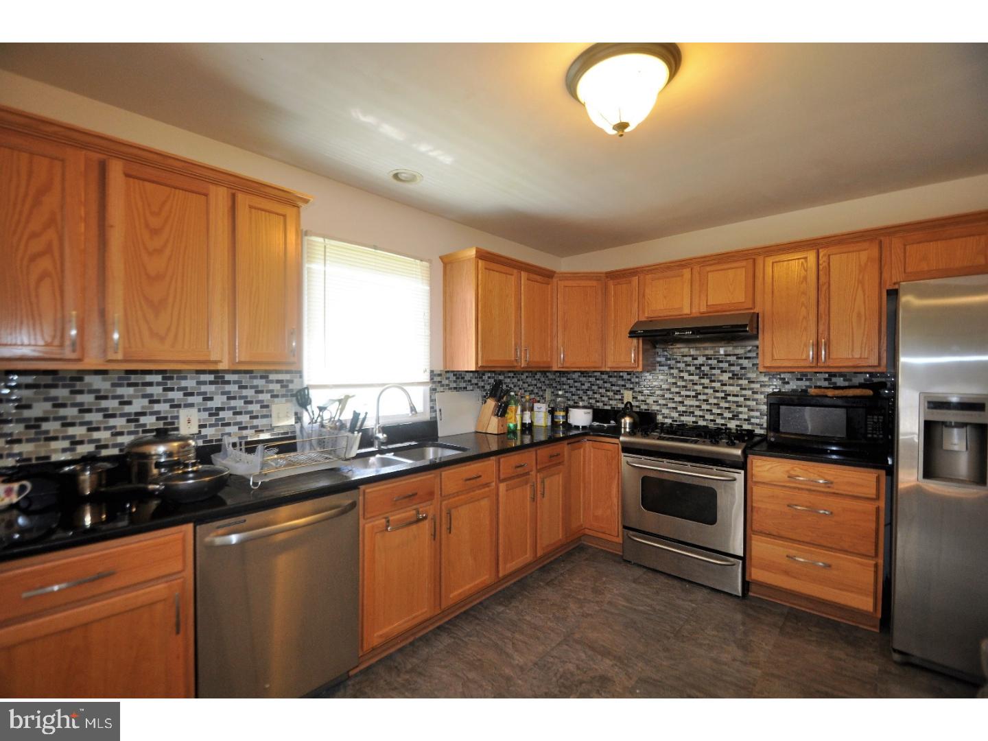 1626 Sculac Road Bethlehem, PA 18020 - Photo 9 of 25 Gallery Image 9