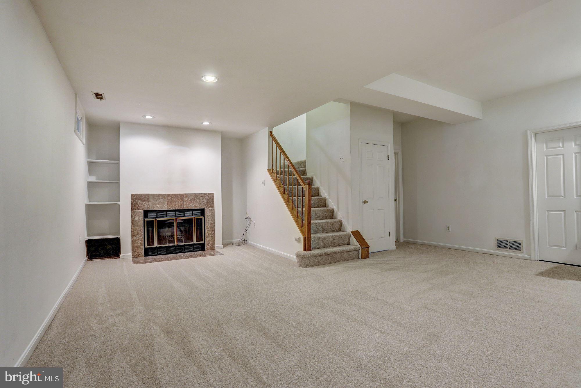 5035 Columbia Road, Unit 203 Columbia, MD 21044 - Photo 21 of 27 Family Room
