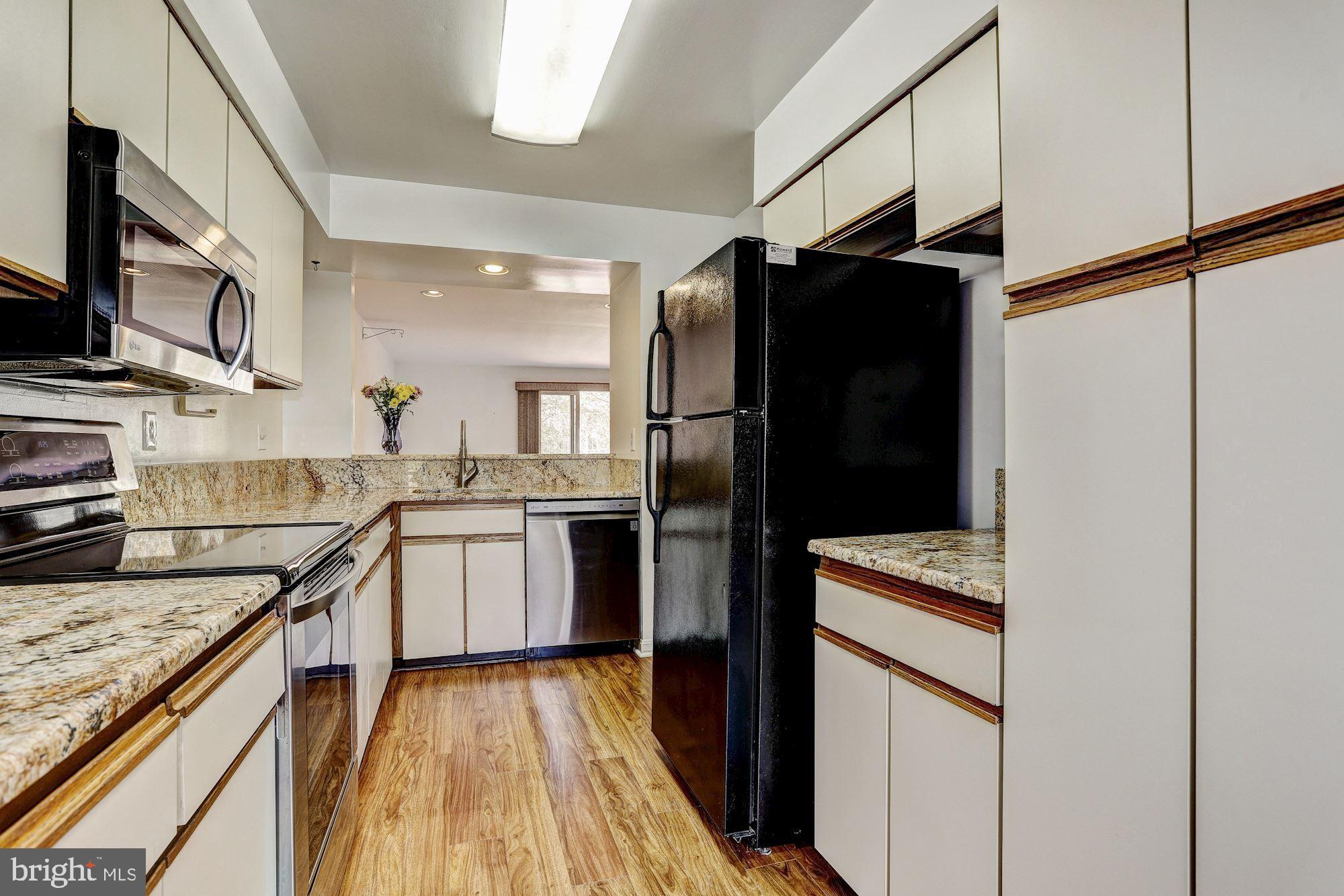 5035 Columbia Road, Unit 203 Columbia, MD 21044 - Photo 5 of 27 Kitchen