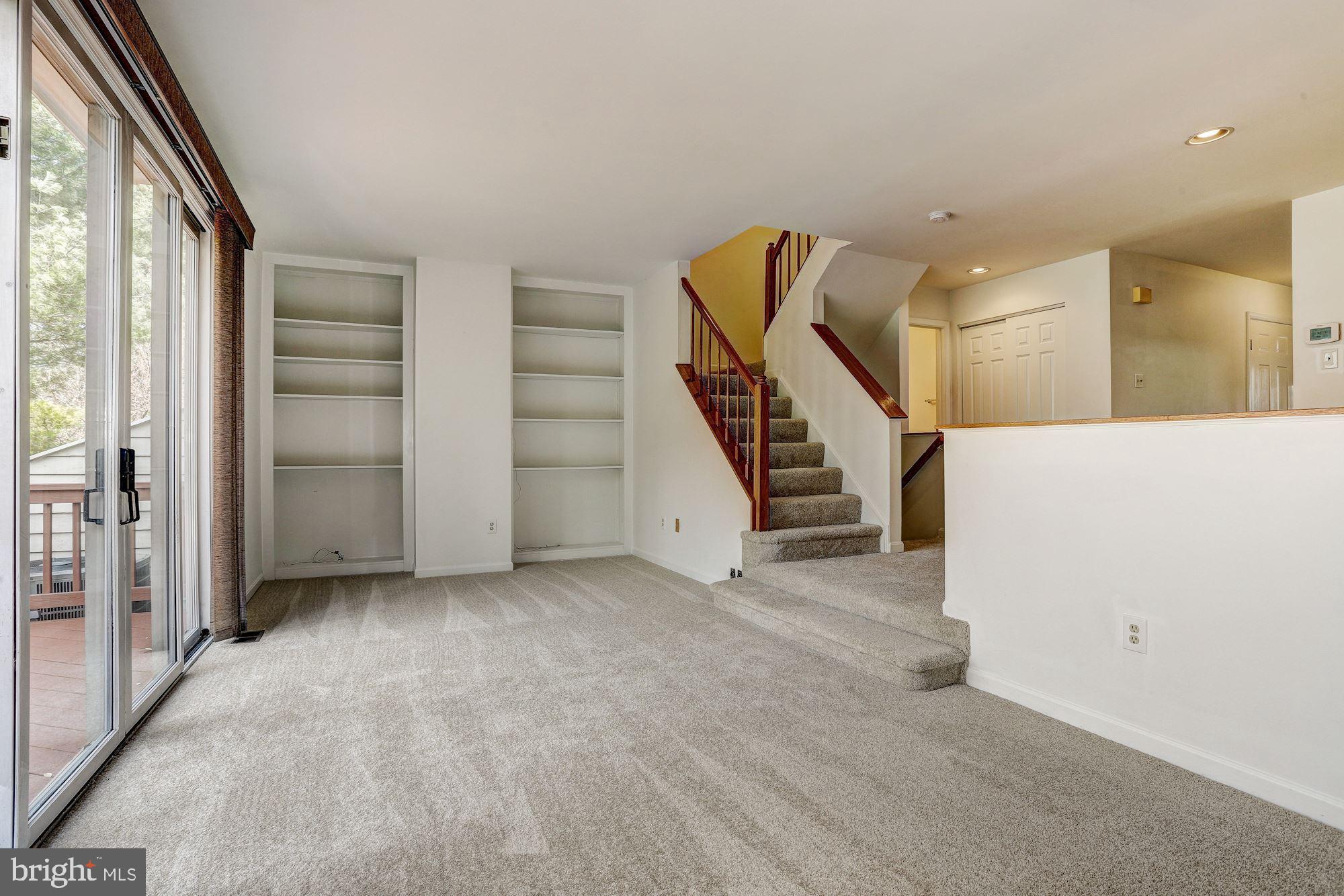 5035 Columbia Road, Unit 203 Columbia, MD 21044 - Photo 9 of 27 Living Room
