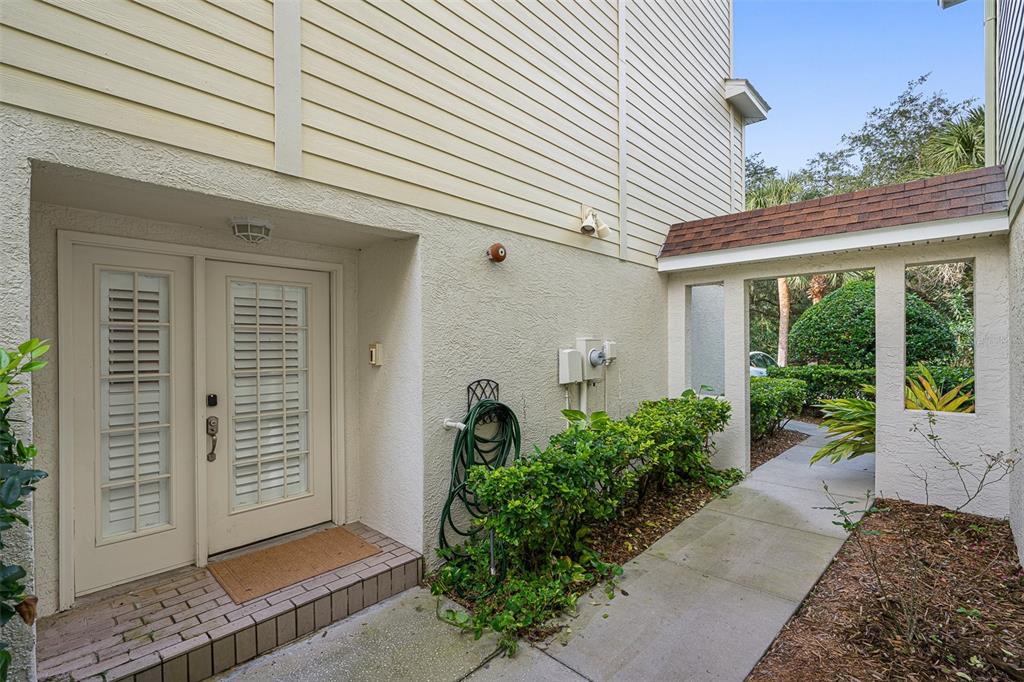 1381 Curlew Road Dunedin, FL 34698 - Photo 8 of 37