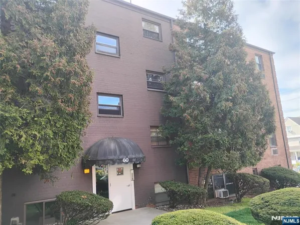 $1,675 | 60 Vanderbeck Place, Unit 3D, Hackensack, NJ 07601