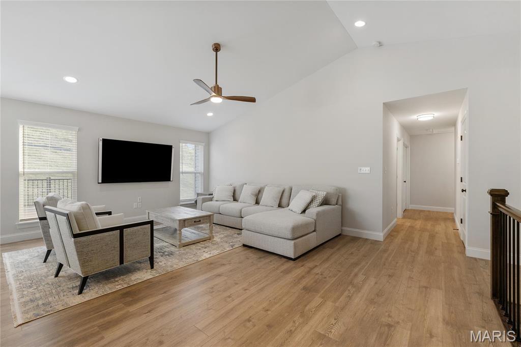 7405 Shadow Point Drive St. Louis, MO 63129 - Photo 14 of 42