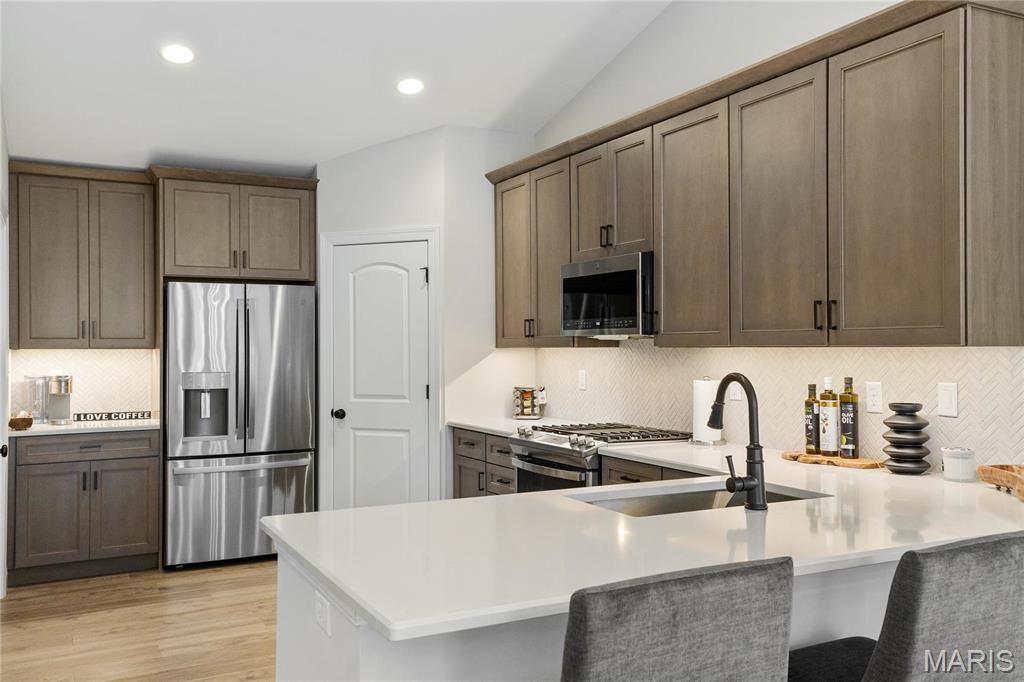 7405 Shadow Point Drive St. Louis, MO 63129 - Photo 15 of 42