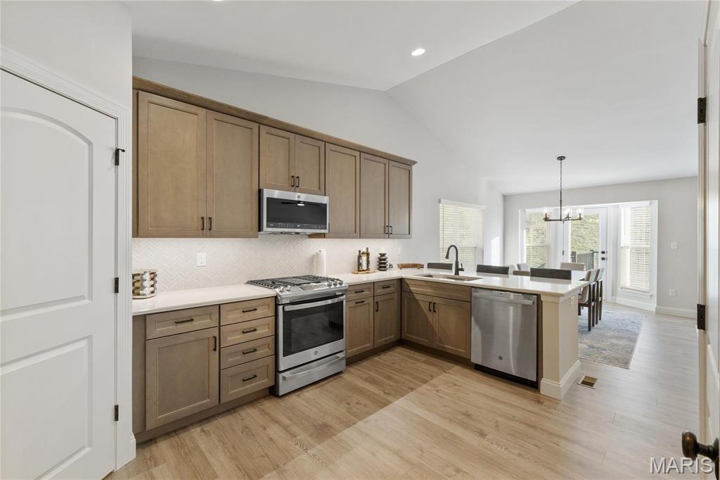 7405 Shadow Point Drive St. Louis, MO 63129 - Photo 17 of 42