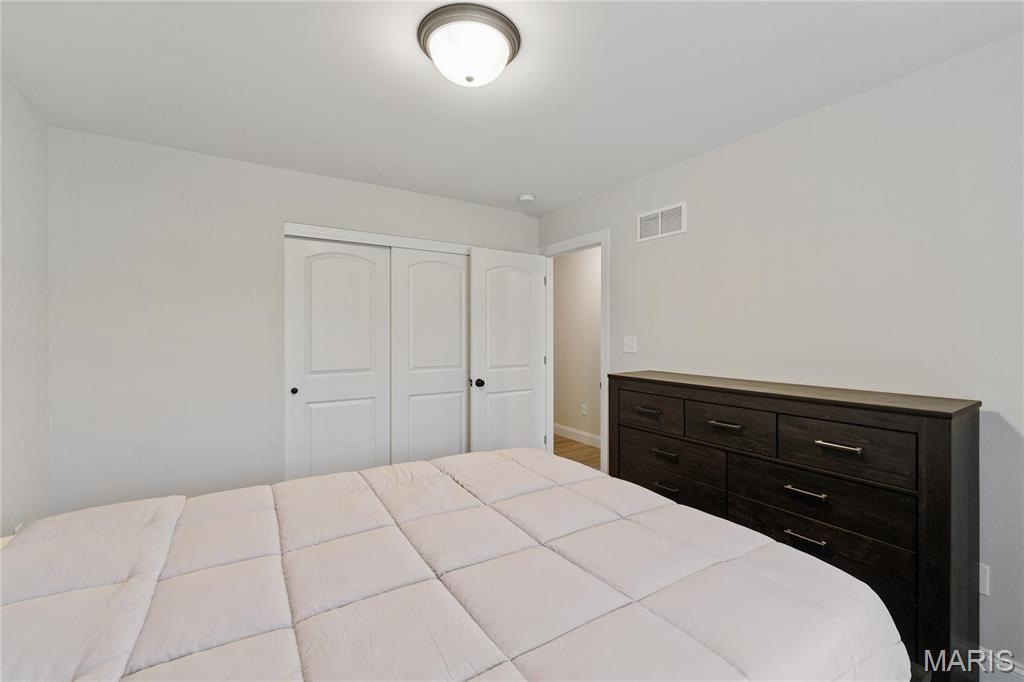 7405 Shadow Point Drive St. Louis, MO 63129 - Photo 28 of 42