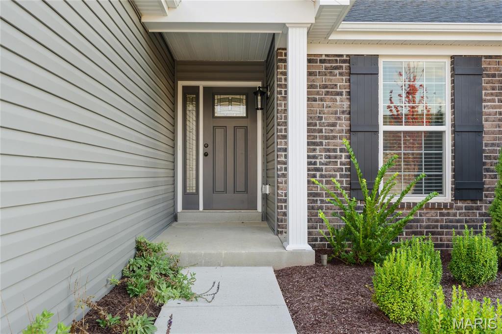 7405 Shadow Point Drive St. Louis, MO 63129 - Photo 6 of 42