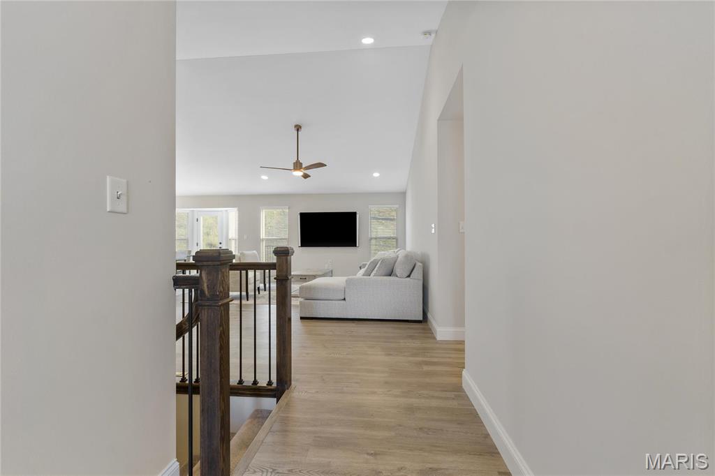 7405 Shadow Point Drive St. Louis, MO 63129 - Photo 7 of 42