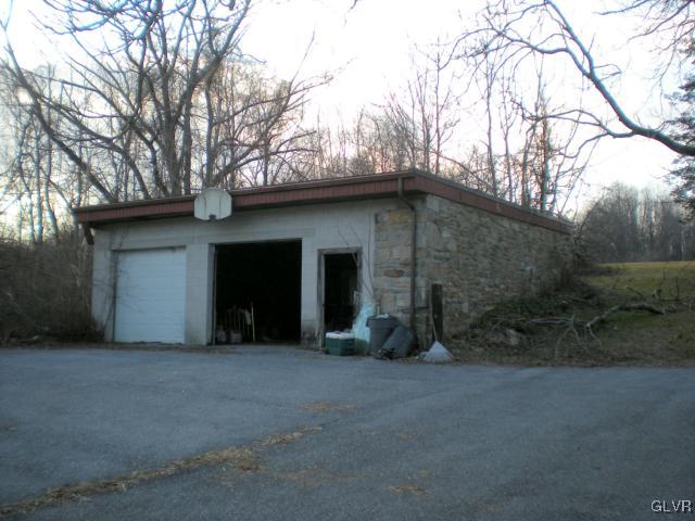 7493 Lazor Road Macungie, PA 18062 - Photo 12 of 13 Detached Two Car Garage (front view)
