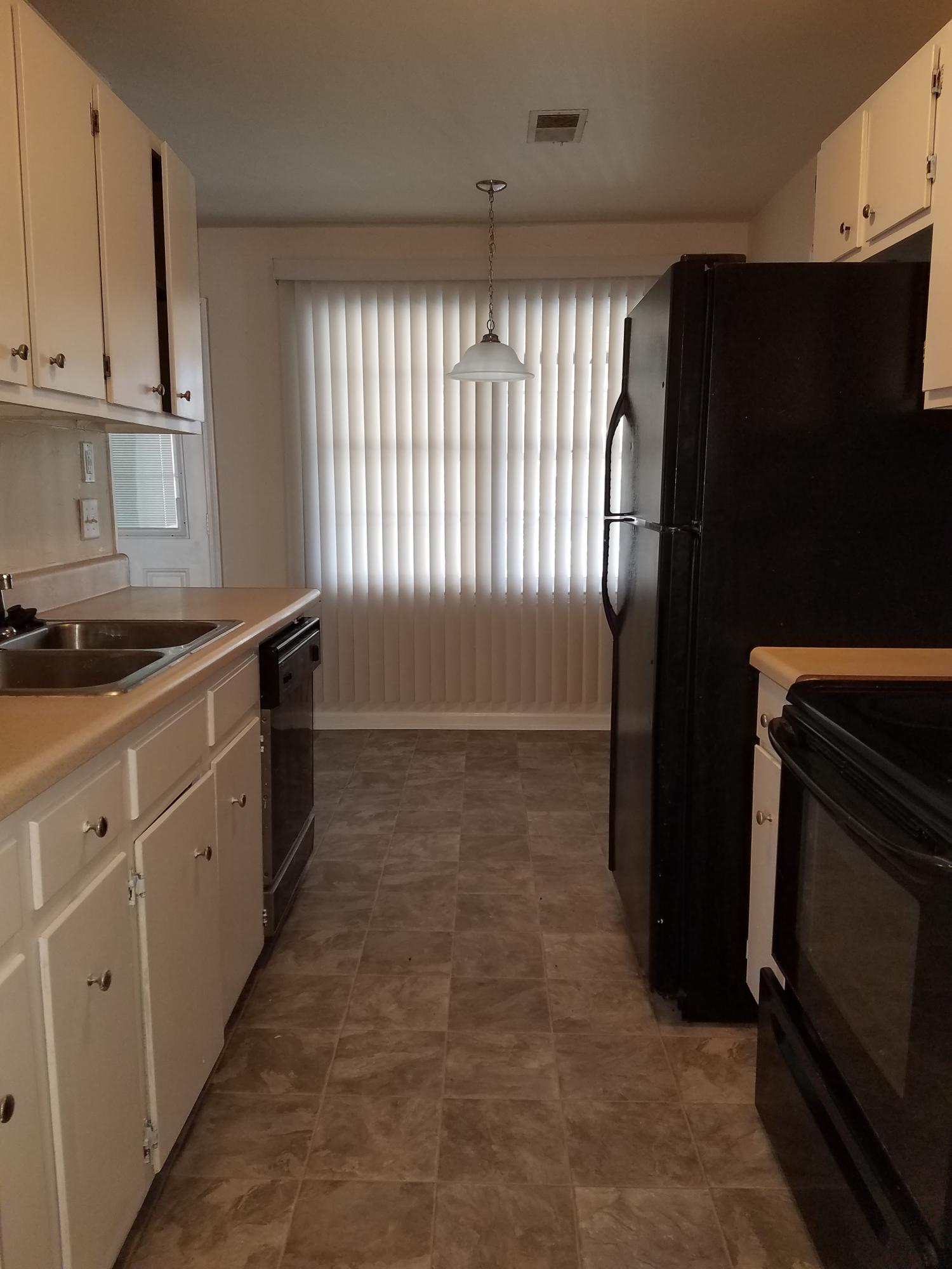 602 Beauregard Road Summerville, SC 29486 - Photo 3 of 13 20170114_124459