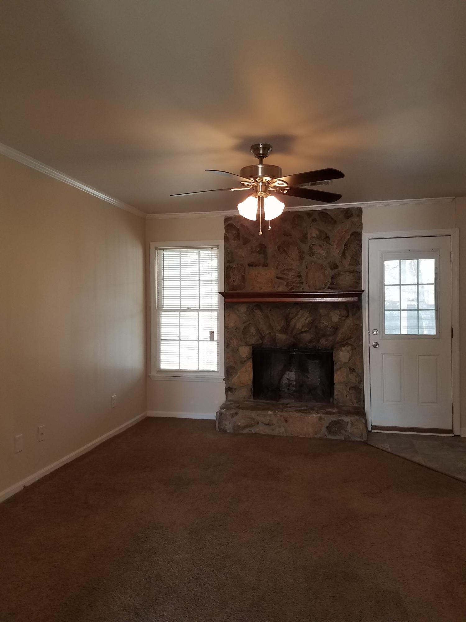 602 Beauregard Road Summerville, SC 29486 - Photo 6 of 13 20170114_124723